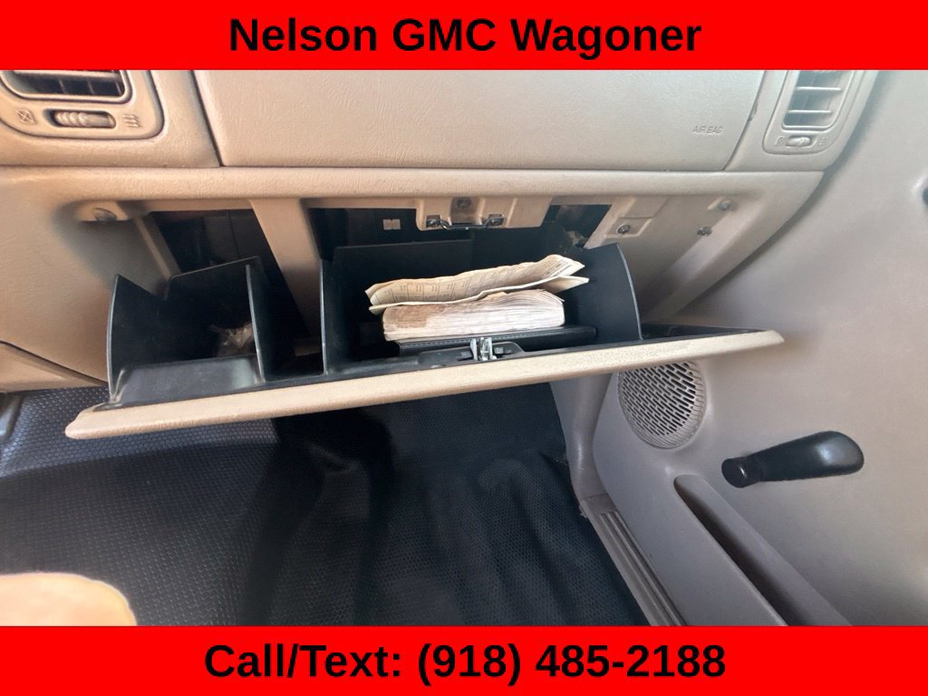 Used 2004 Chevrolet Silverado 3500 4x4 Crew Cab w/ Heavy-Duty Power Package image 43