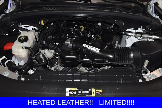 Used 2023 Jeep Grand Cherokee Limited AWD/4WD image 19