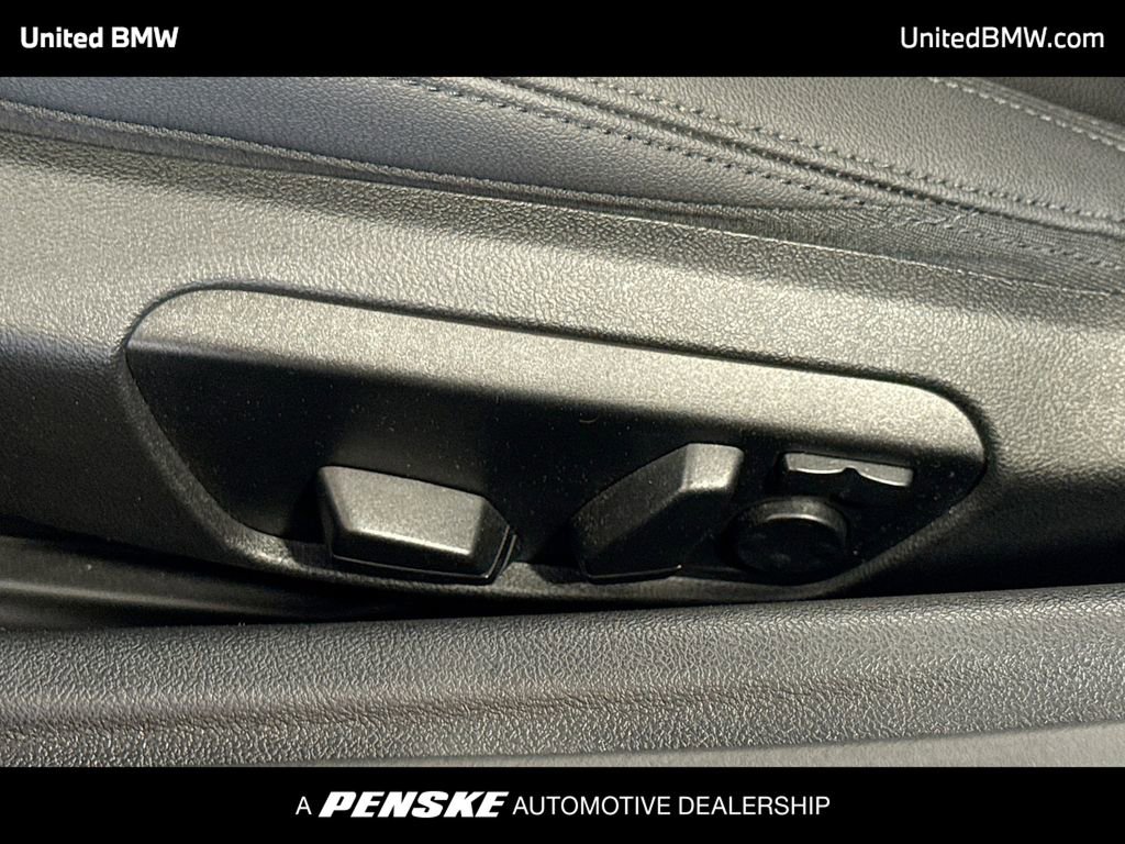 Used 2023 BMW Z4 M40i w/ Premium Package image 4