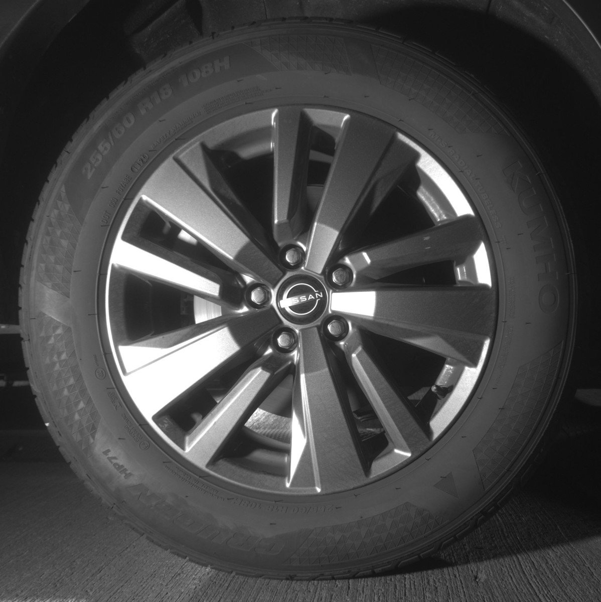 Used 2025 Nissan Pathfinder SV AWD/4WD image 15