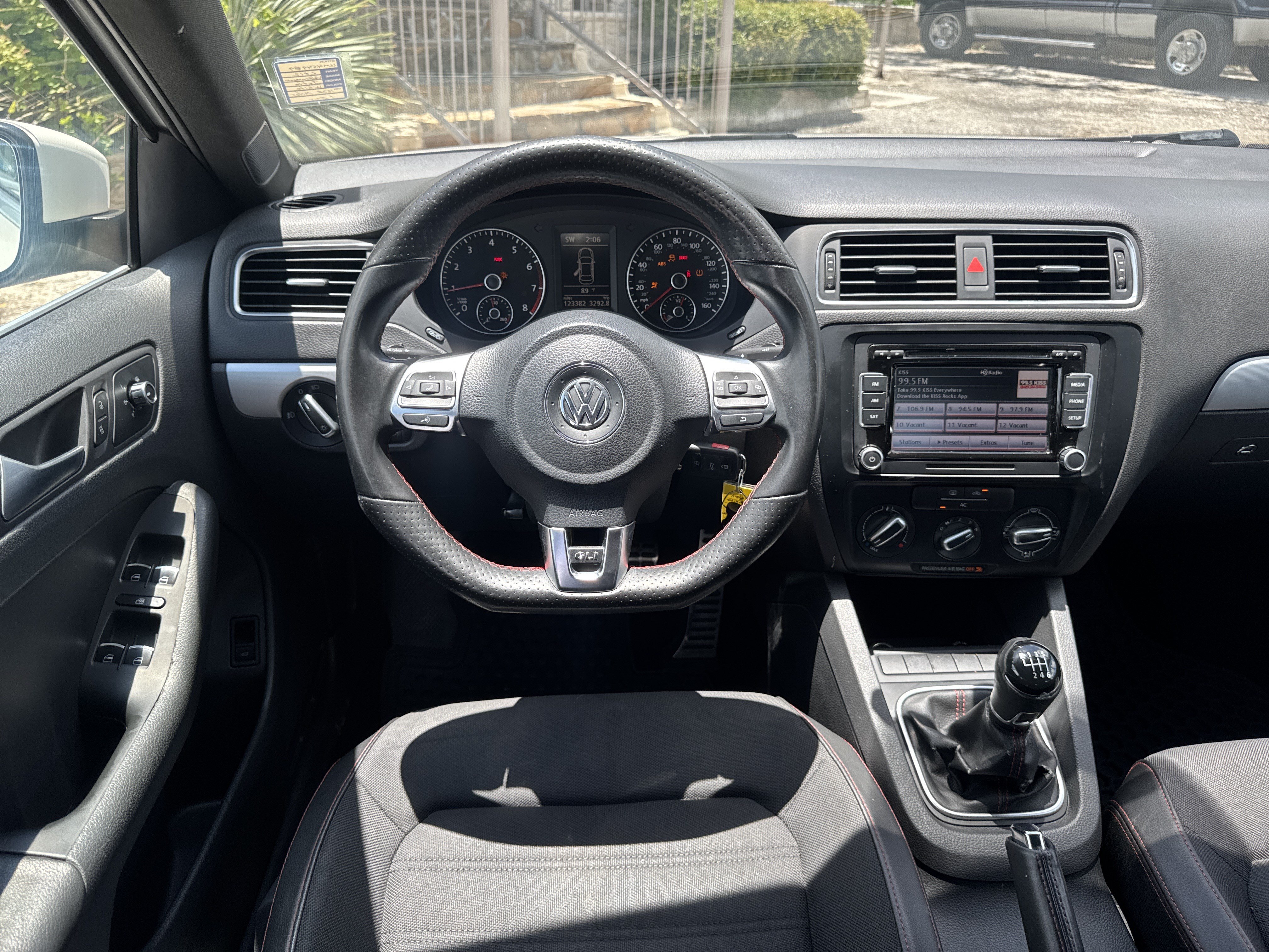 Used 2012 Volkswagen Jetta GLI FWD image 11