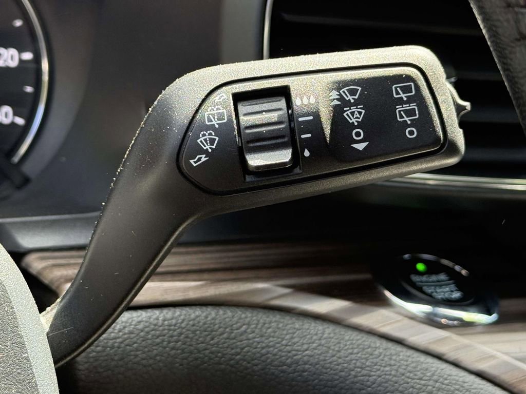 Used 2020 Ford Explorer Limited AWD/4WD image 26