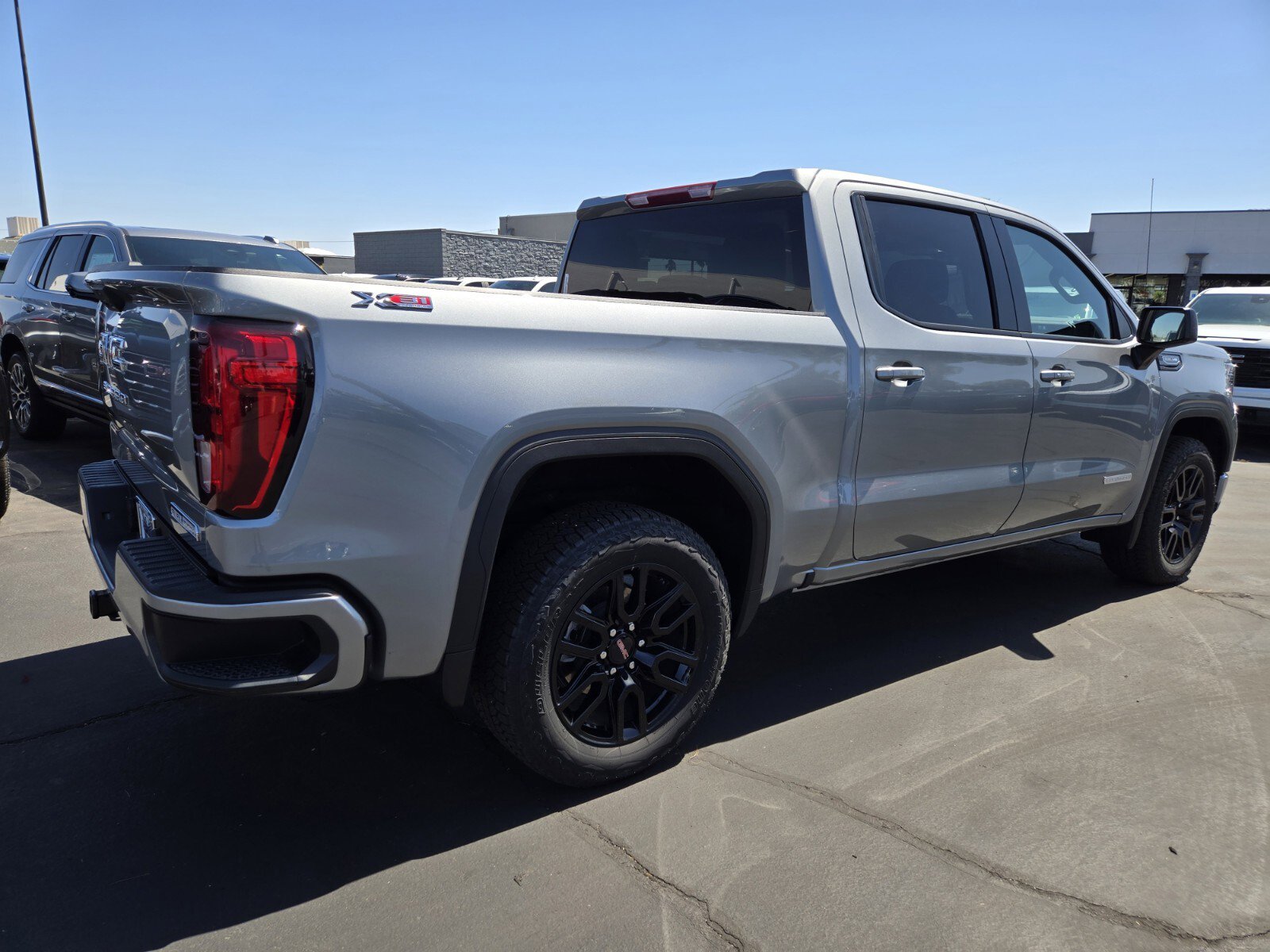 New 2025 GMC Sierra 1500 Elevation w/ X31 Off-Road Package AWD/4WD image 4
