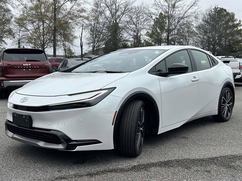 Used 2025 Toyota Prius XLE image 7