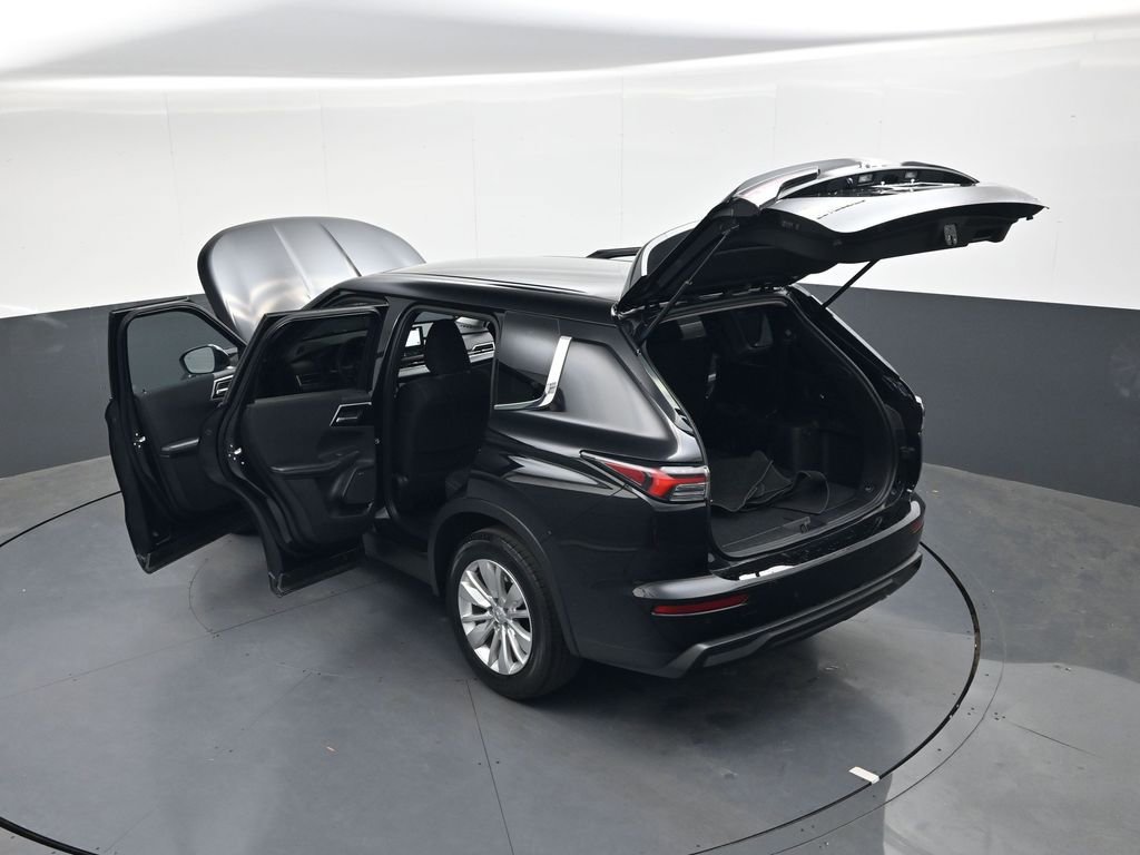 Used 2025 Mitsubishi Outlander ES AWD/4WD image 42