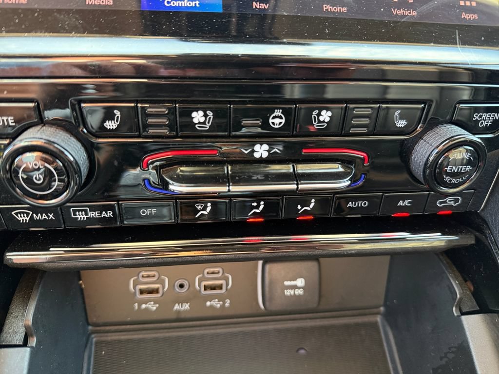 Used 2023 Jeep Grand Cherokee Limited w/ Luxury Tech Group II AWD/4WD image 34