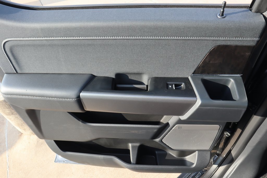 New 2026 Ford F250 Lariat w/ Black Appearance Package image 20