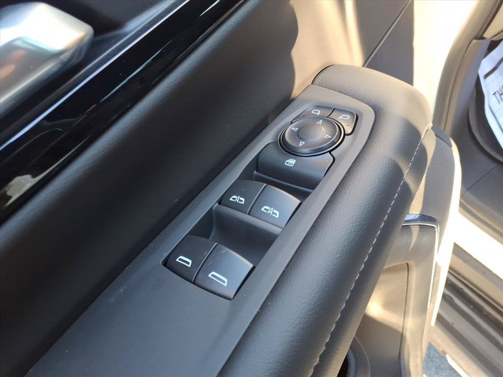 New 2026 Chevrolet Suburban LS RWD image 16