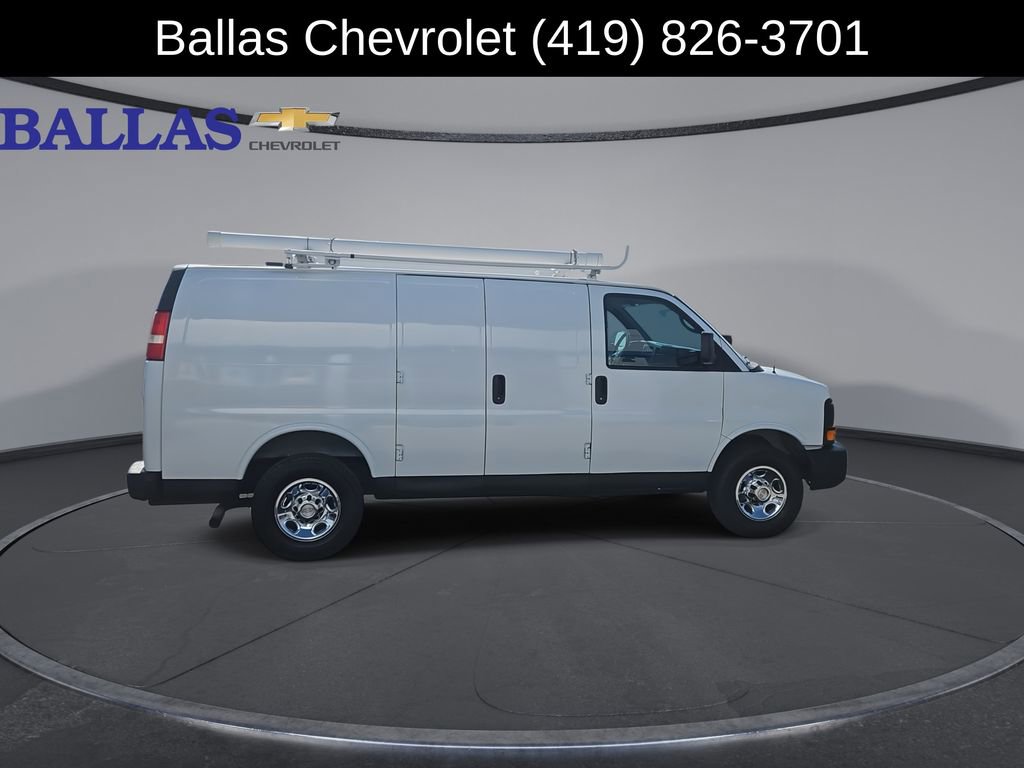 Used 2018 Chevrolet Express 2500 w/ Driver Convenience Package image 9