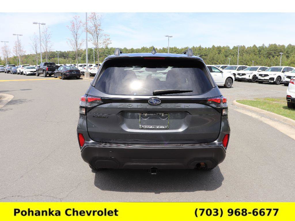 Used 2025 Subaru Forester Premium image 6