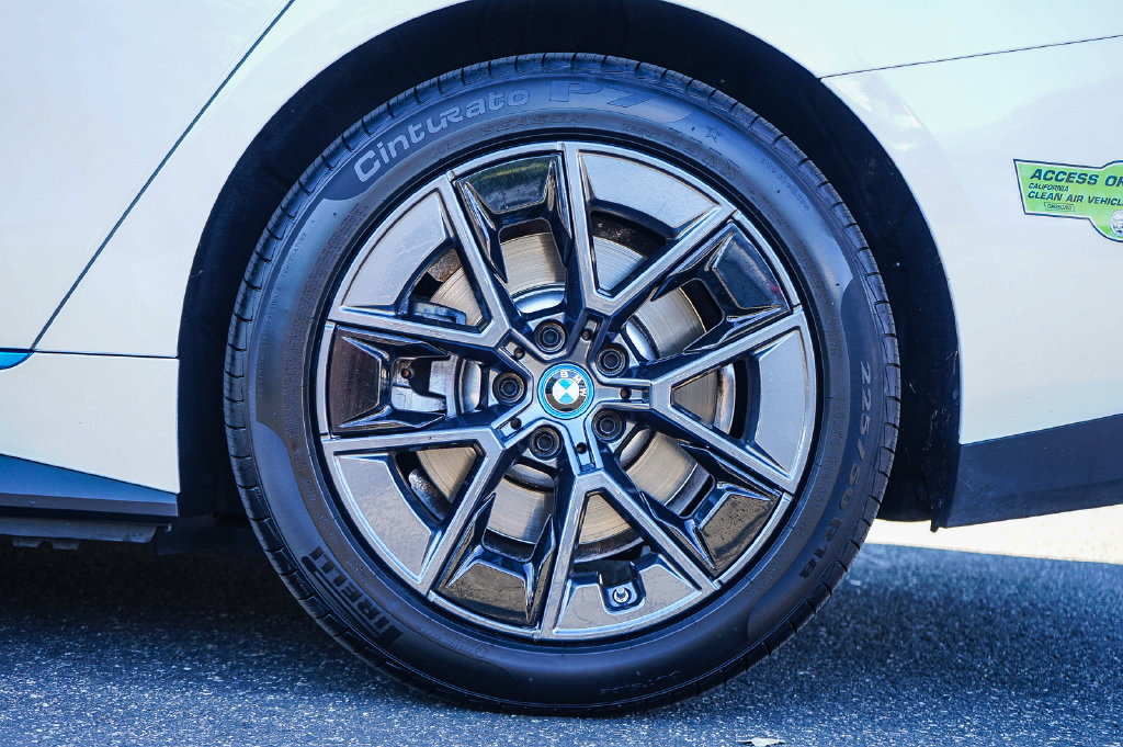 Certified 2023 BMW i4 eDrive35 RWD image 8