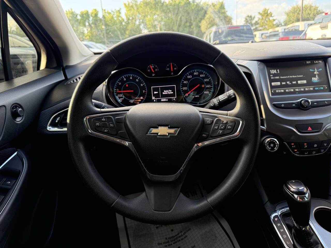 Used 2018 Chevrolet Cruze LT w/ Convenience Package FWD image 22