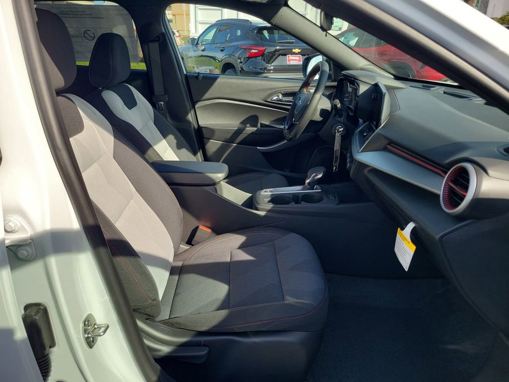 New 2026 Chevrolet Trax RS w/ Driver Confidence Package image 14