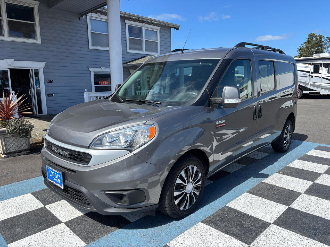 Used 2019 RAM ProMaster City SLT w/ Popular Equipment Group FWD image 2