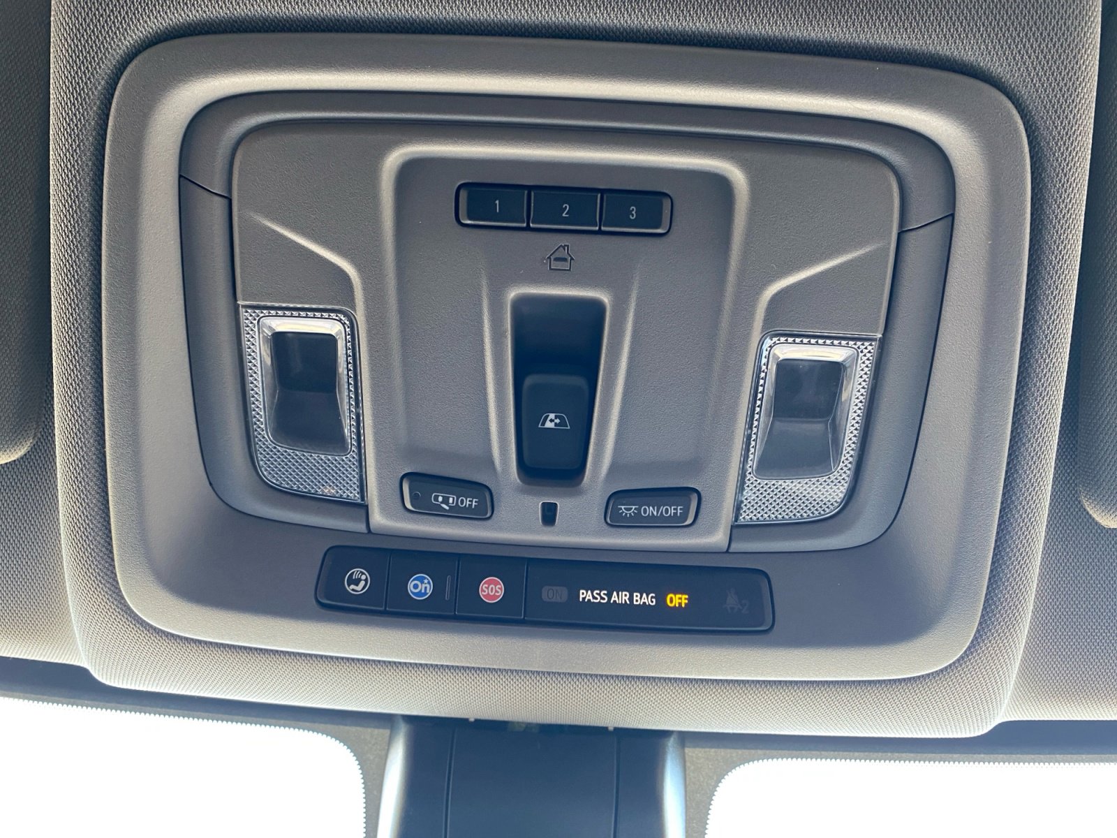 Used 2020 Chevrolet Silverado 2500 LTZ w/ LTZ Premium Package image 19