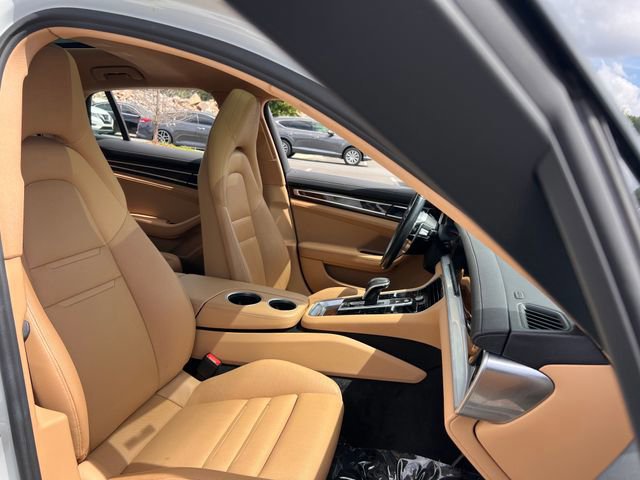 Used 2018 Porsche Panamera RWD image 29