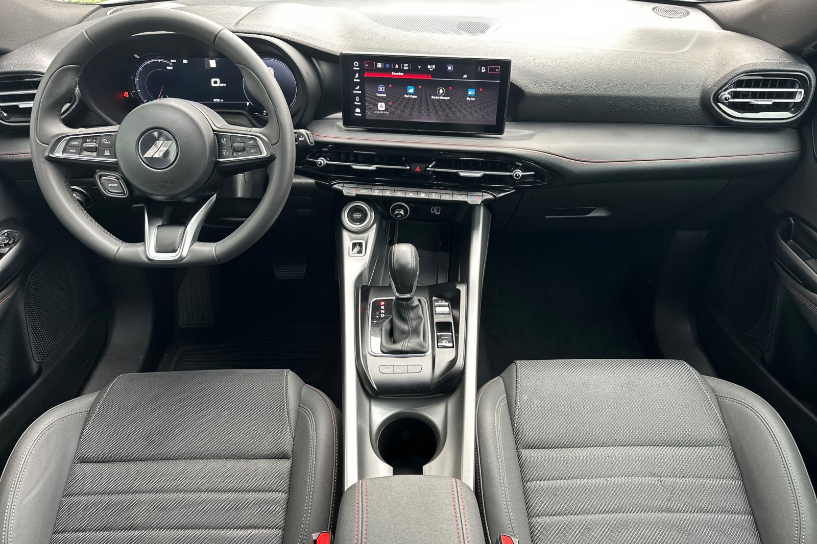 Used 2024 Dodge Hornet GT image 14