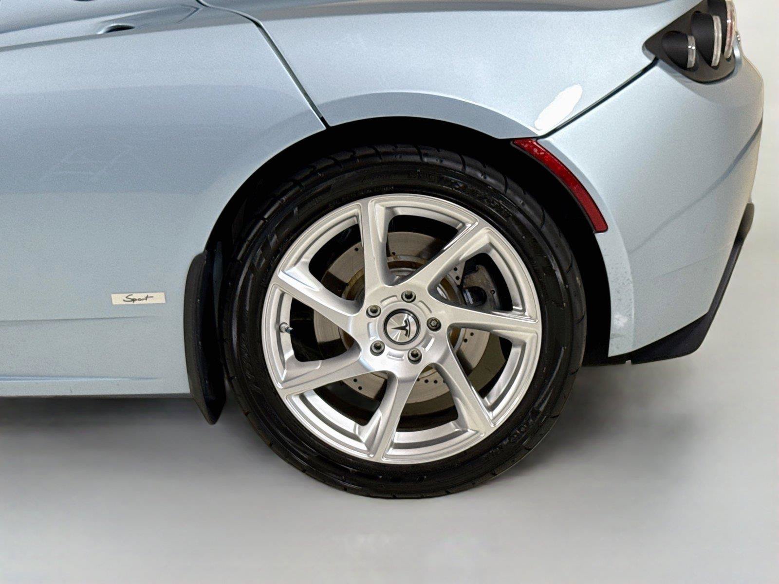 Used 2011 Tesla Roadster Sport RWD image 34