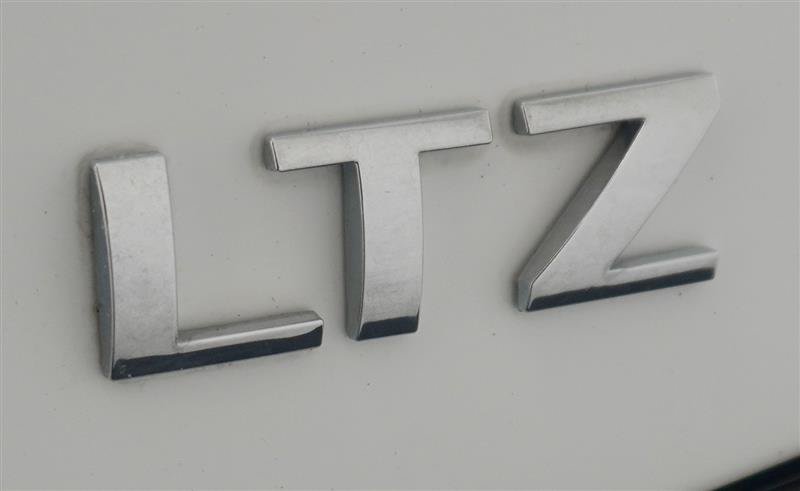 Used 2016 Chevrolet Cruze LTZ w/ Sun, Sound and Sport Package FWD image 32