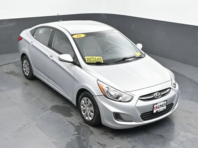 Used 2016 Hyundai Accent SE FWD image 29