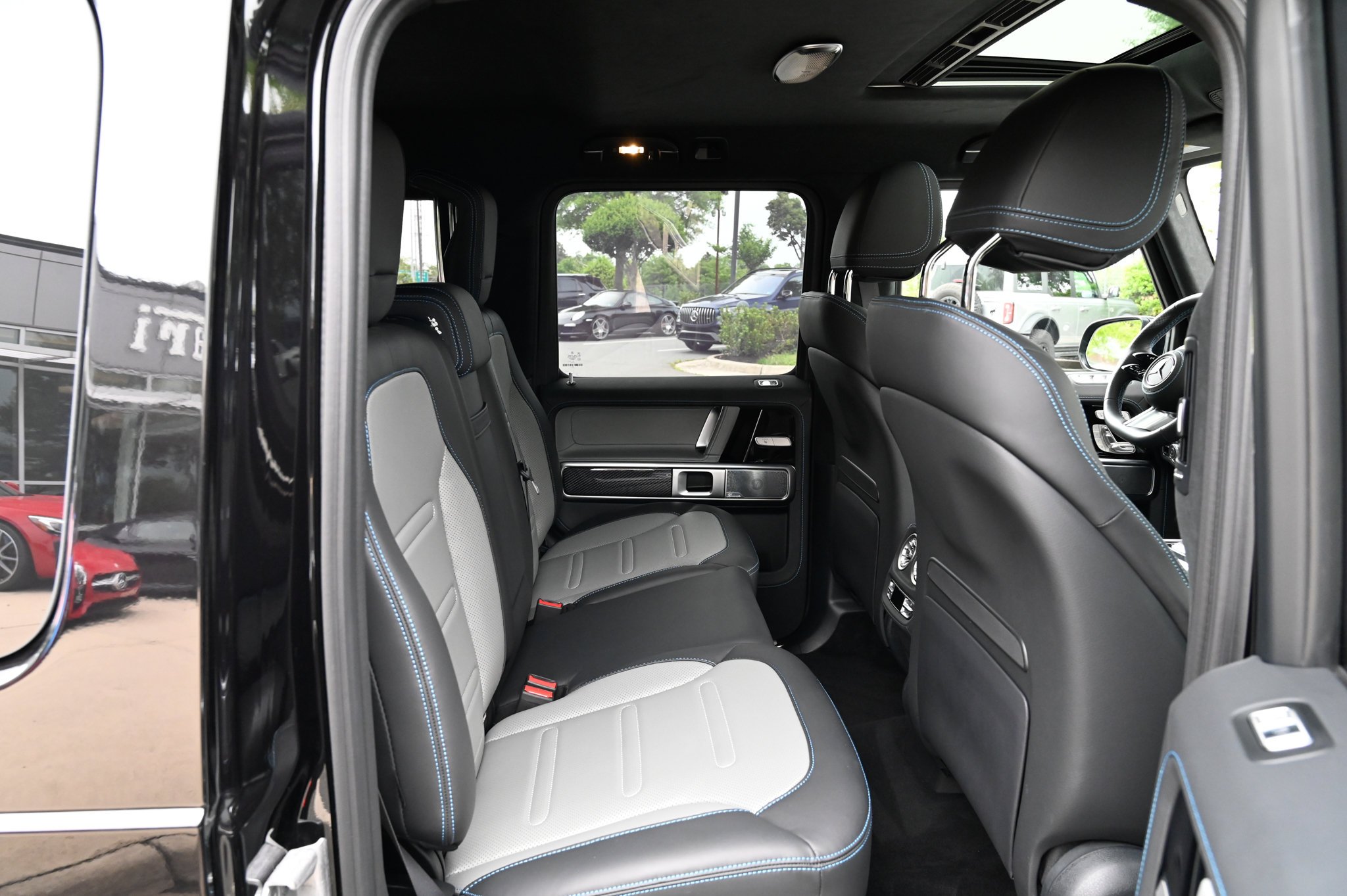 Used 2025 Mercedes-Benz G 580 w/ EQ Technology image 49