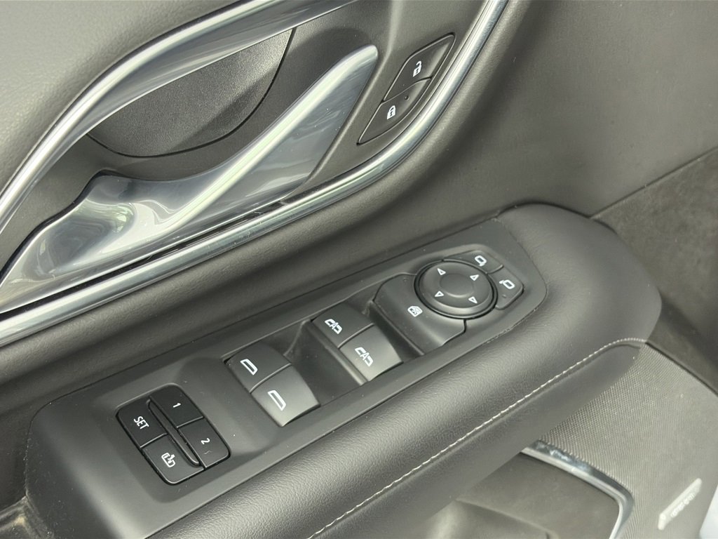 Used 2021 Chevrolet Tahoe Z71 image 25