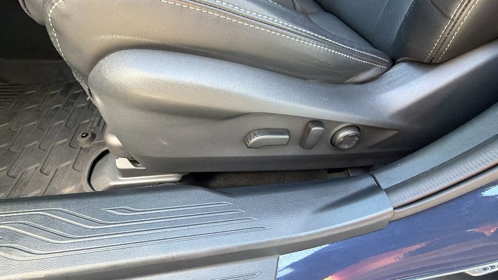 Used 2025 Subaru Outback Limited XT AWD/4WD image 22