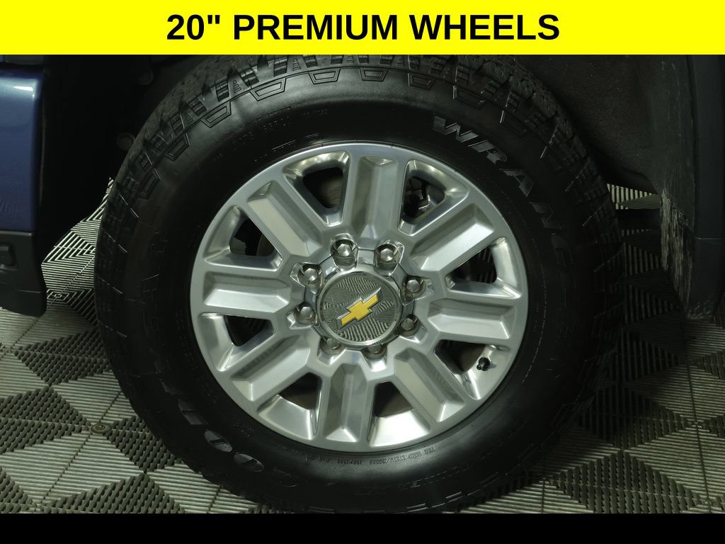 Used 2025 Chevrolet Silverado 3500 High Country w/ Technology Package AWD/4WD image 9