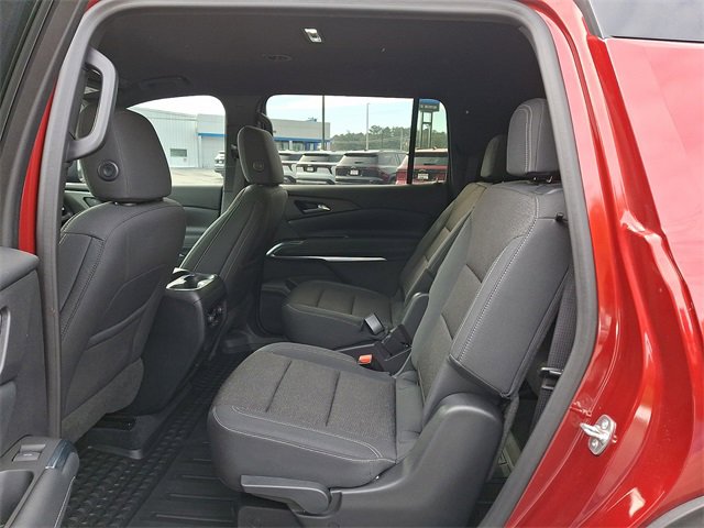 Certified 2024 Chevrolet Traverse LT w/ Midnight/Sport Edition image 10