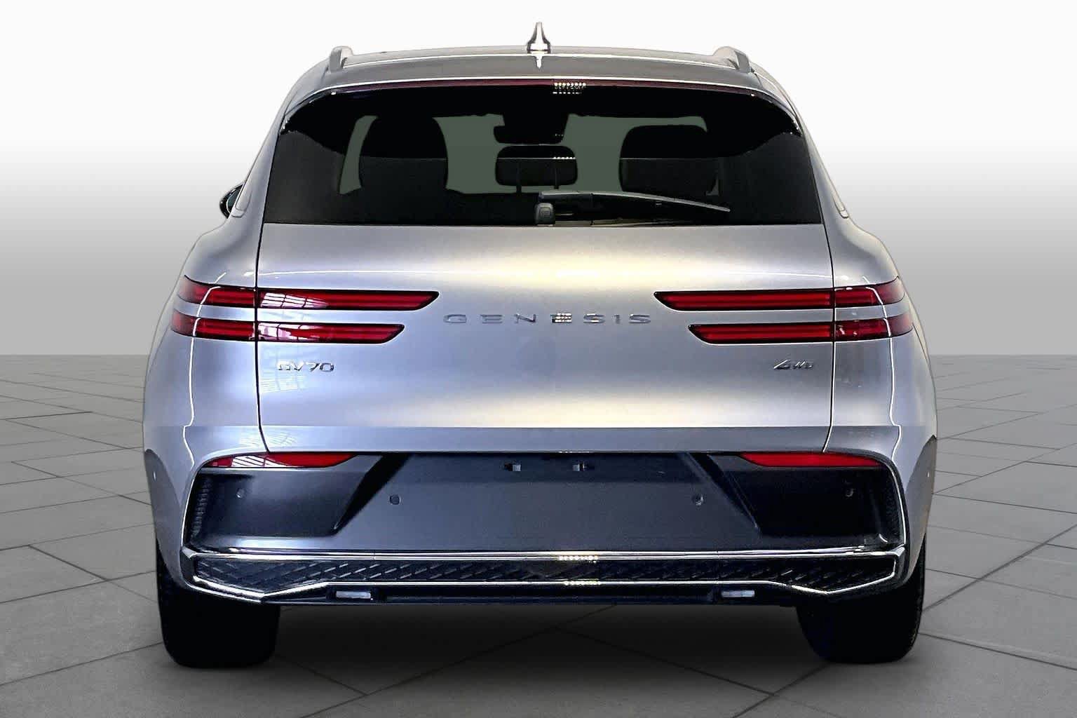 Used 2026 Genesis GV70 2.5T Advanced AWD/4WD image 5