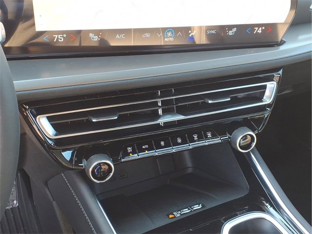 New 2026 Chevrolet Traverse LT image 10