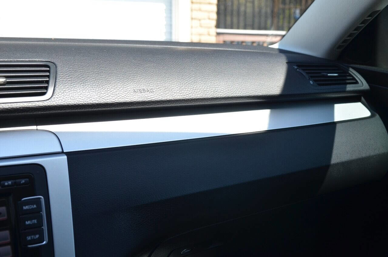 Used 2010 Volkswagen Passat Komfort image 38