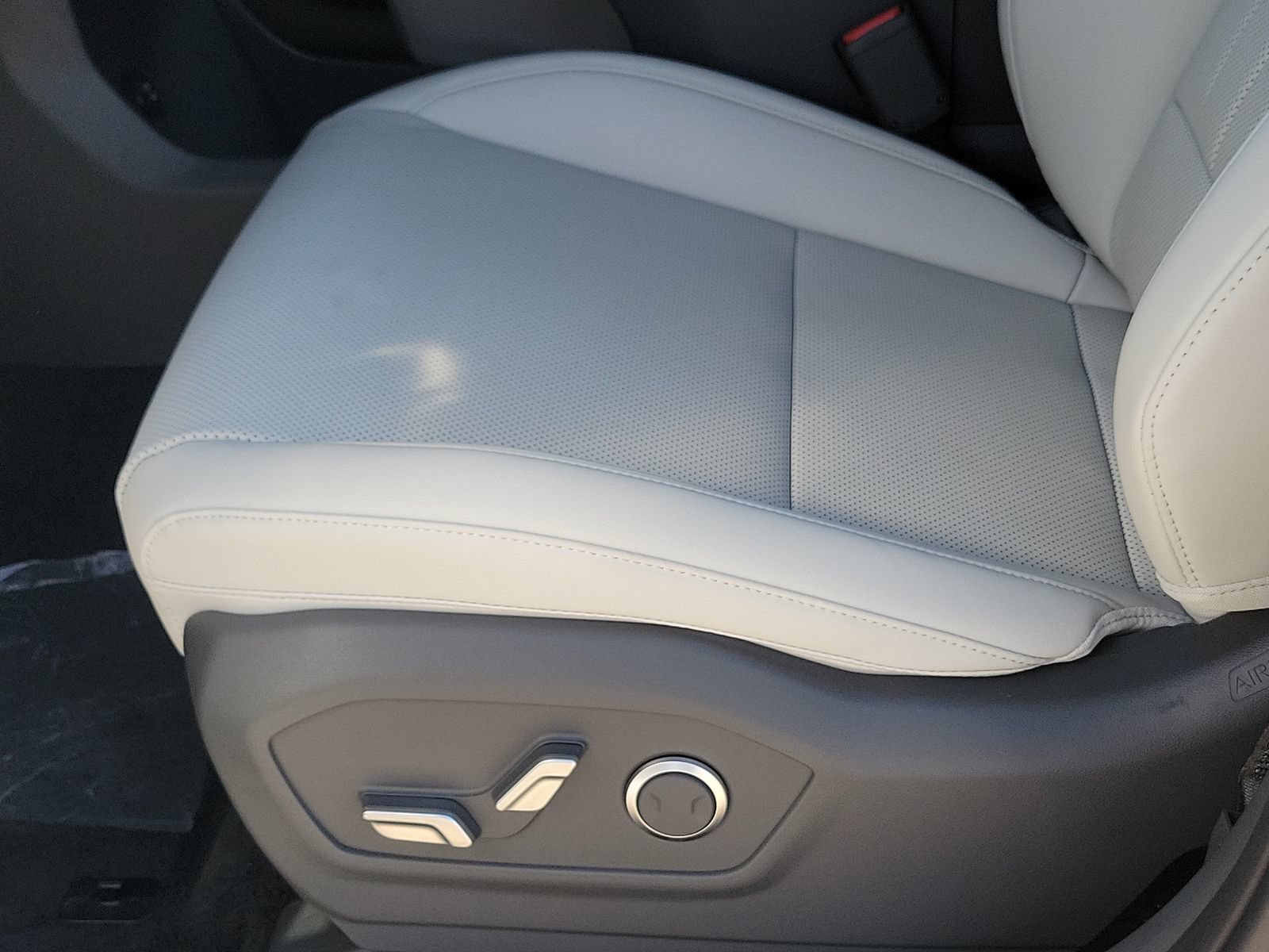New 2026 Hyundai Santa Fe SEL FWD image 16