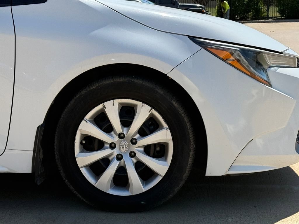Used 2020 Toyota Corolla LE FWD image 6