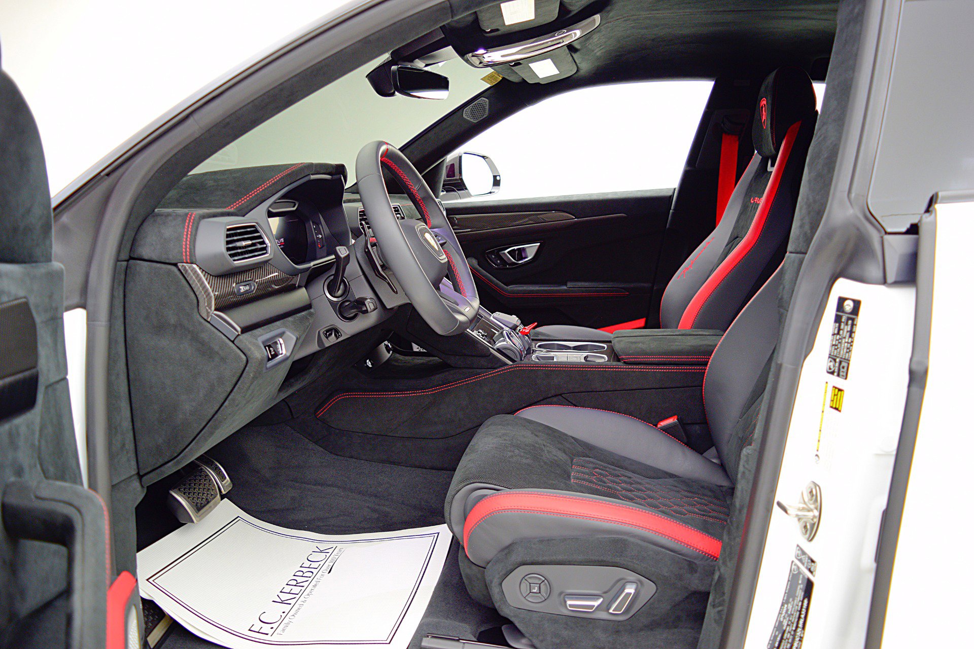 Used 2024 Lamborghini Urus Performante image 41