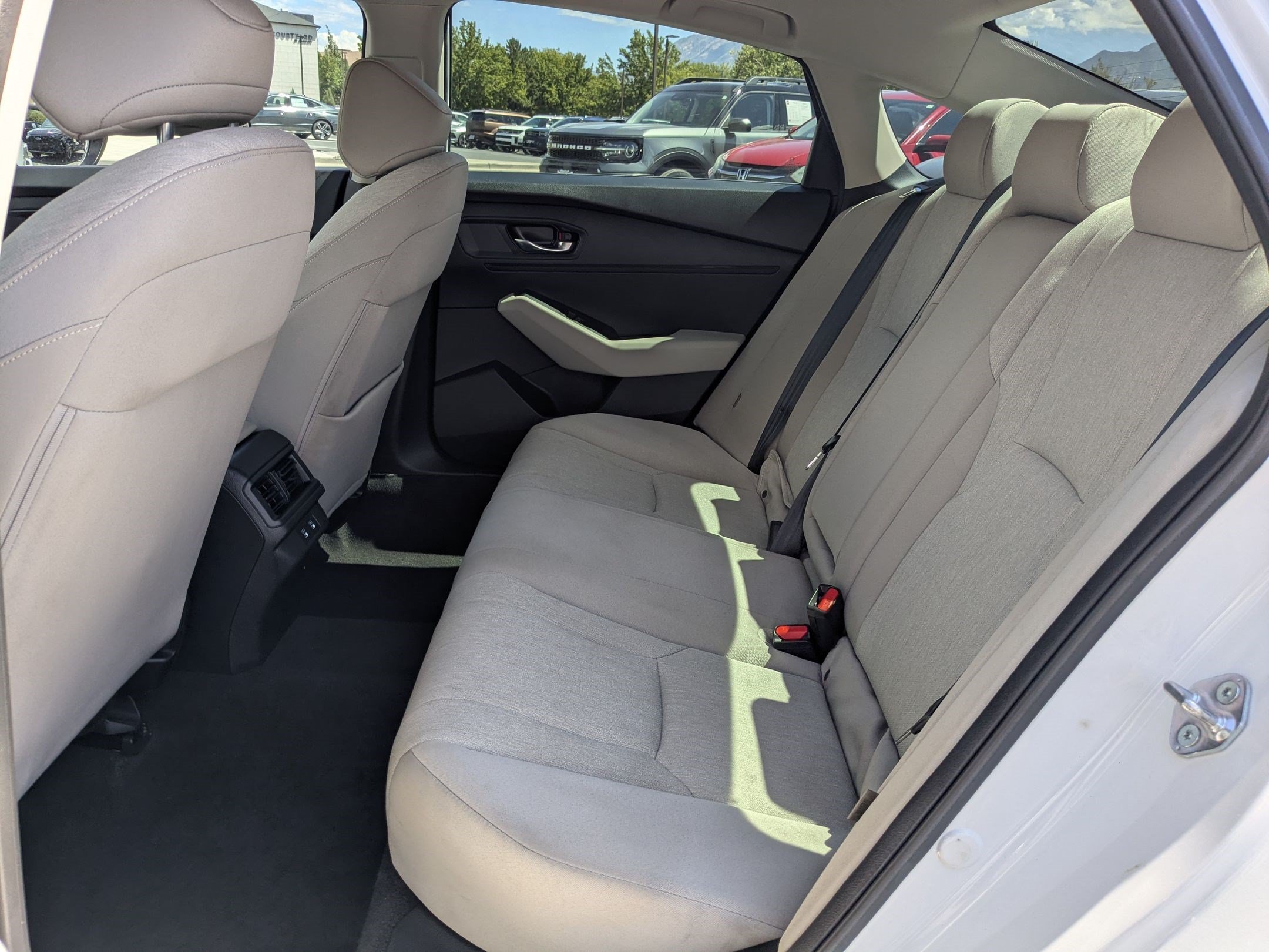 Used 2025 Honda Accord SE image 30