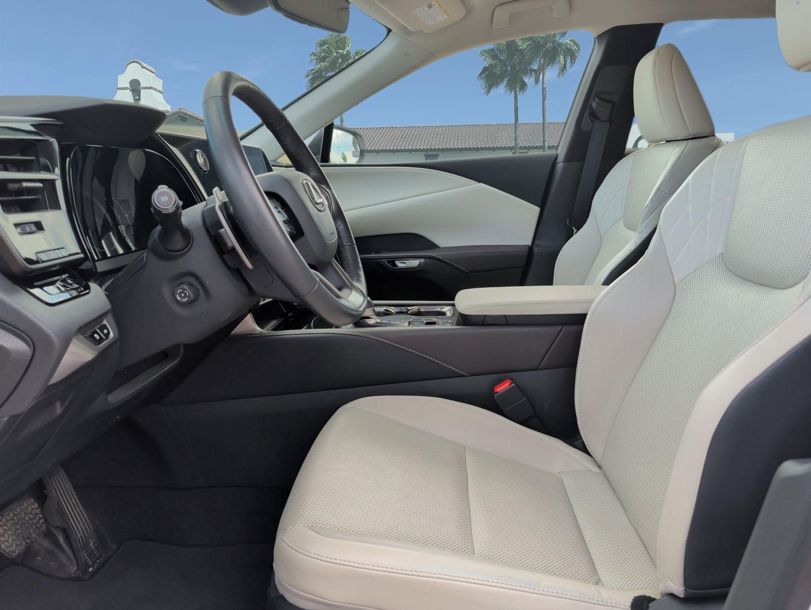 Used 2023 Lexus RX 350 FWD w/ Accessory Package image 11