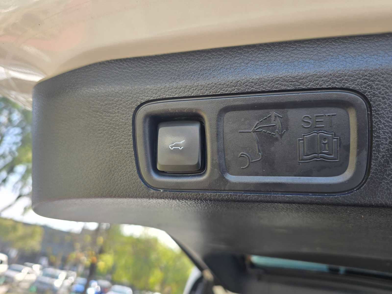 Used 2024 Ford Expedition Max Limited image 19