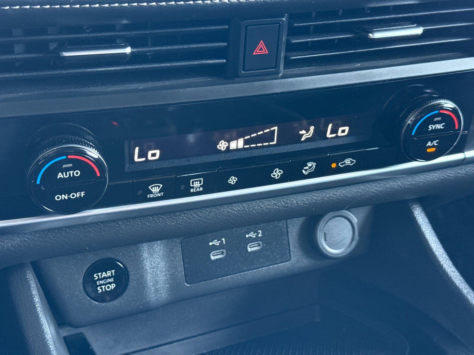 Used 2025 Nissan Rogue SV image 19