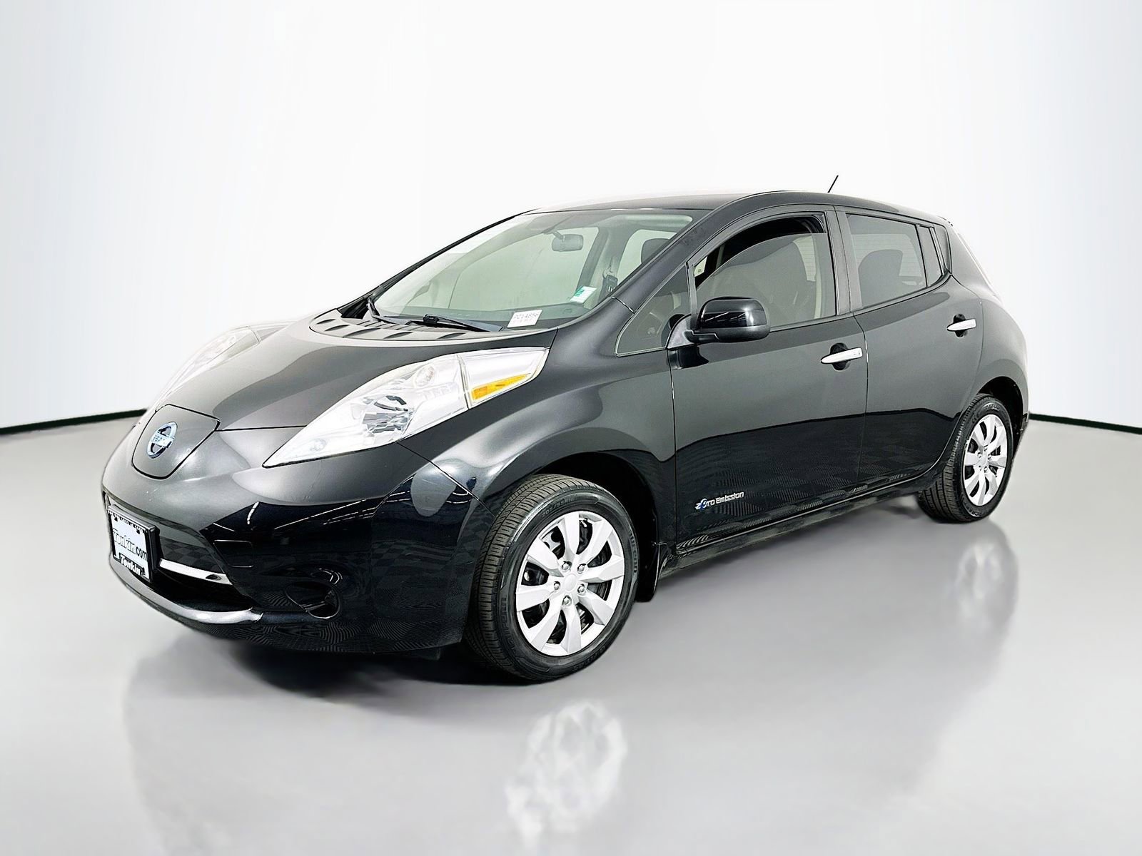 Used 2015 Nissan Leaf S w/ Charge Package image 4