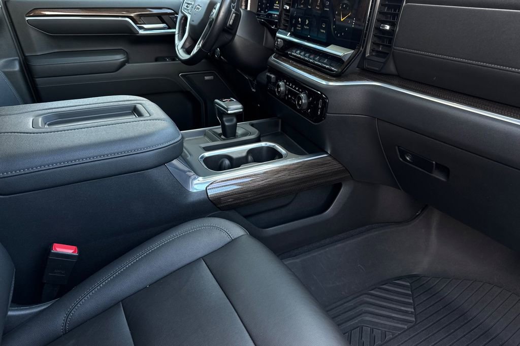 Certified 2022 Chevrolet Silverado 1500 LT Trail Boss w/ Convenience Package II image 17