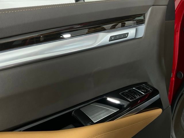 Certified 2026 Cadillac Escalade Luxury AWD/4WD image 25