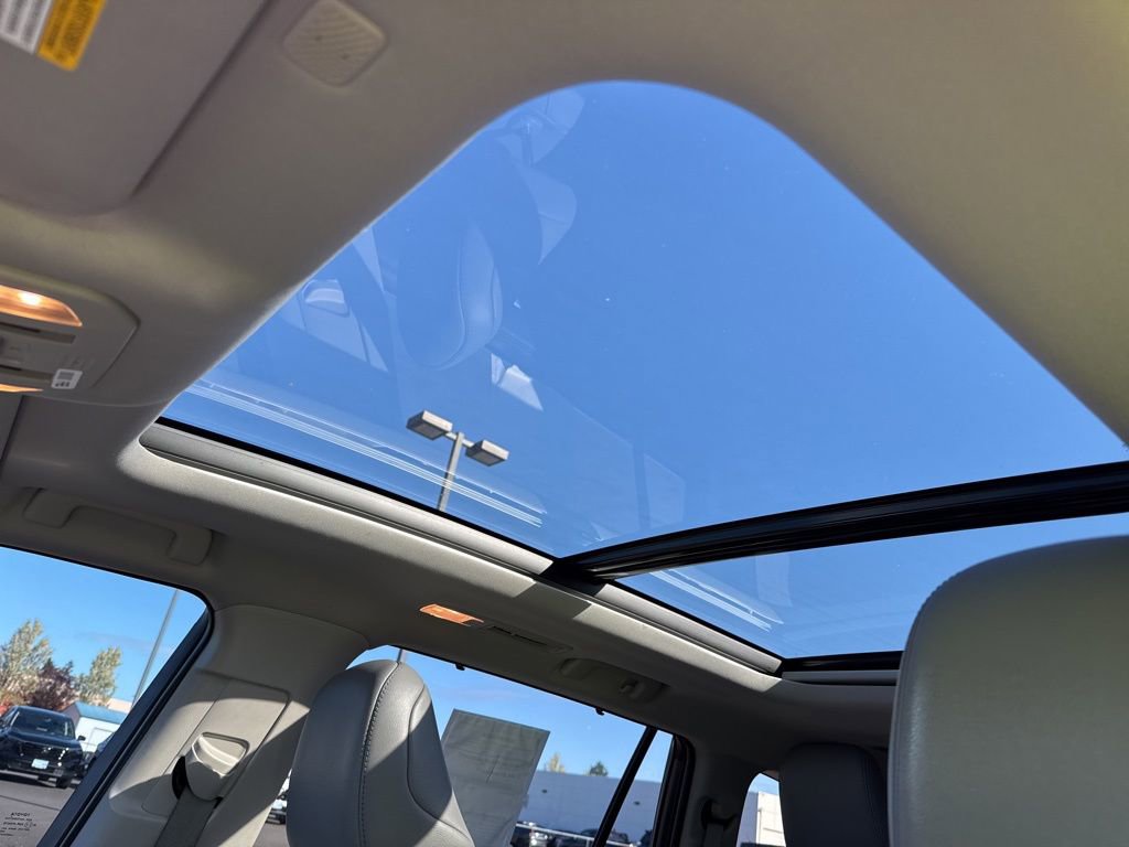 Used 2022 Toyota Highlander Platinum image 17