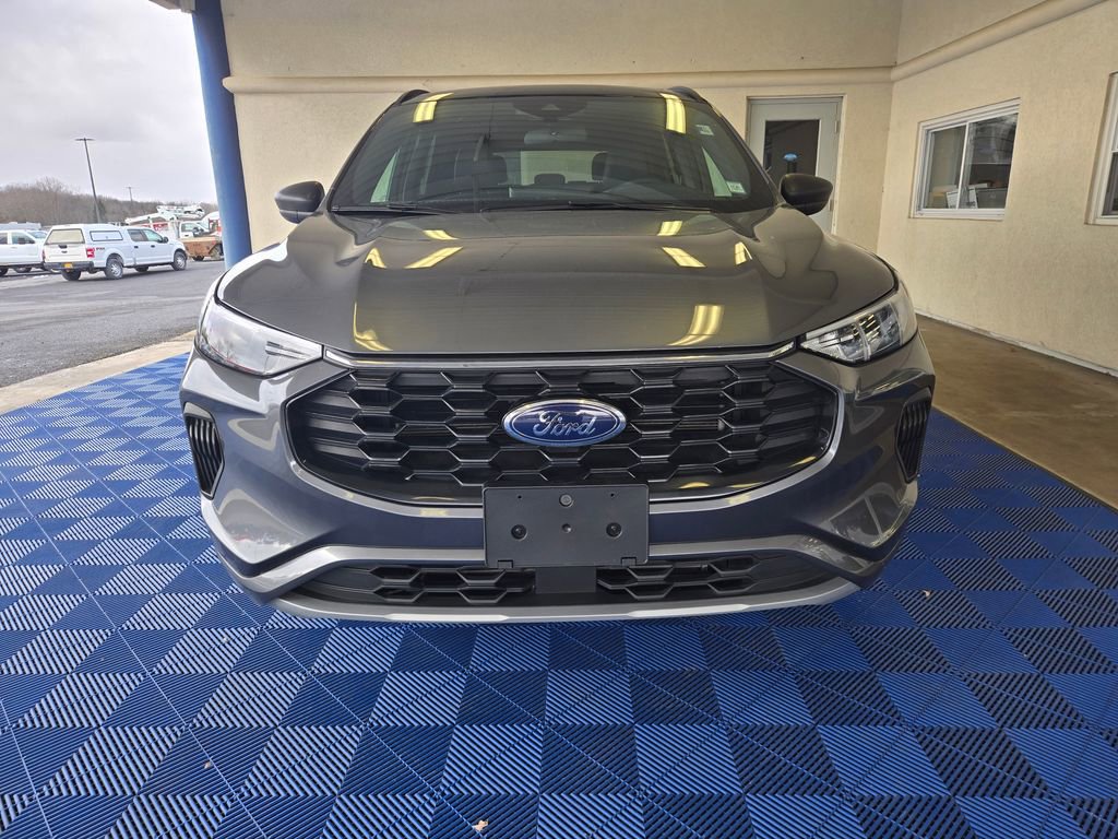 Used 2023 Ford Escape ST-Line w/ Tech Pack #1 image 2