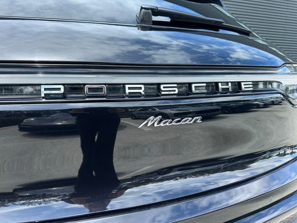 Certified 2023 Porsche Macan AWD/4WD image 14