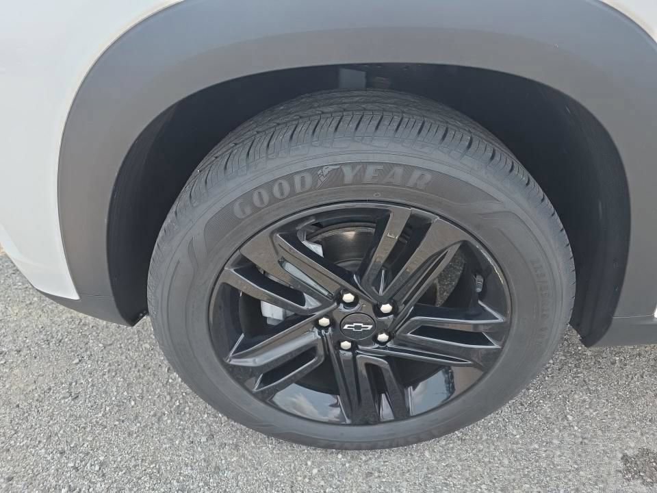 Used 2024 Chevrolet Trax ACTIV FWD image 9