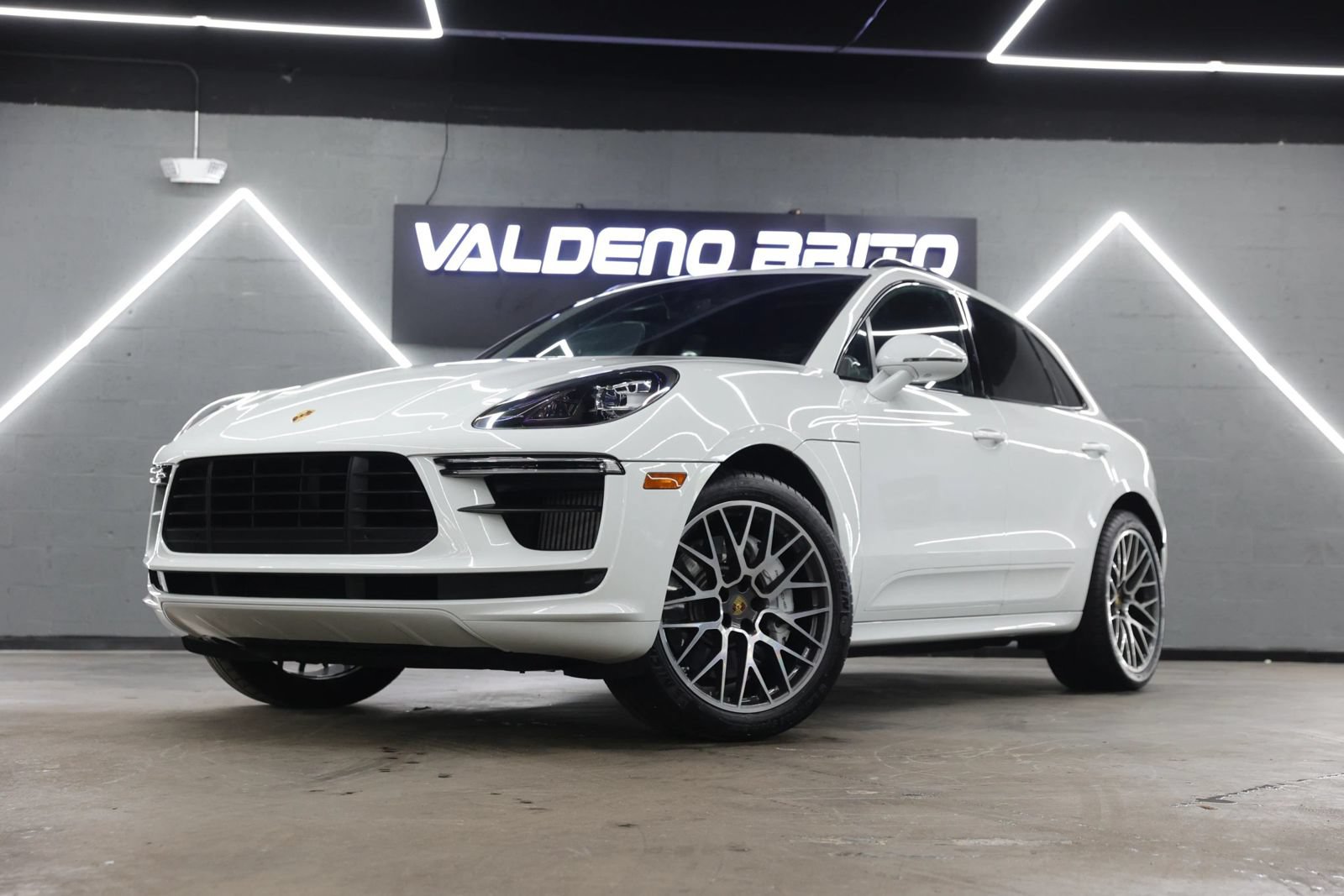 Used 2020 Porsche Macan Turbo AWD/4WD video 2