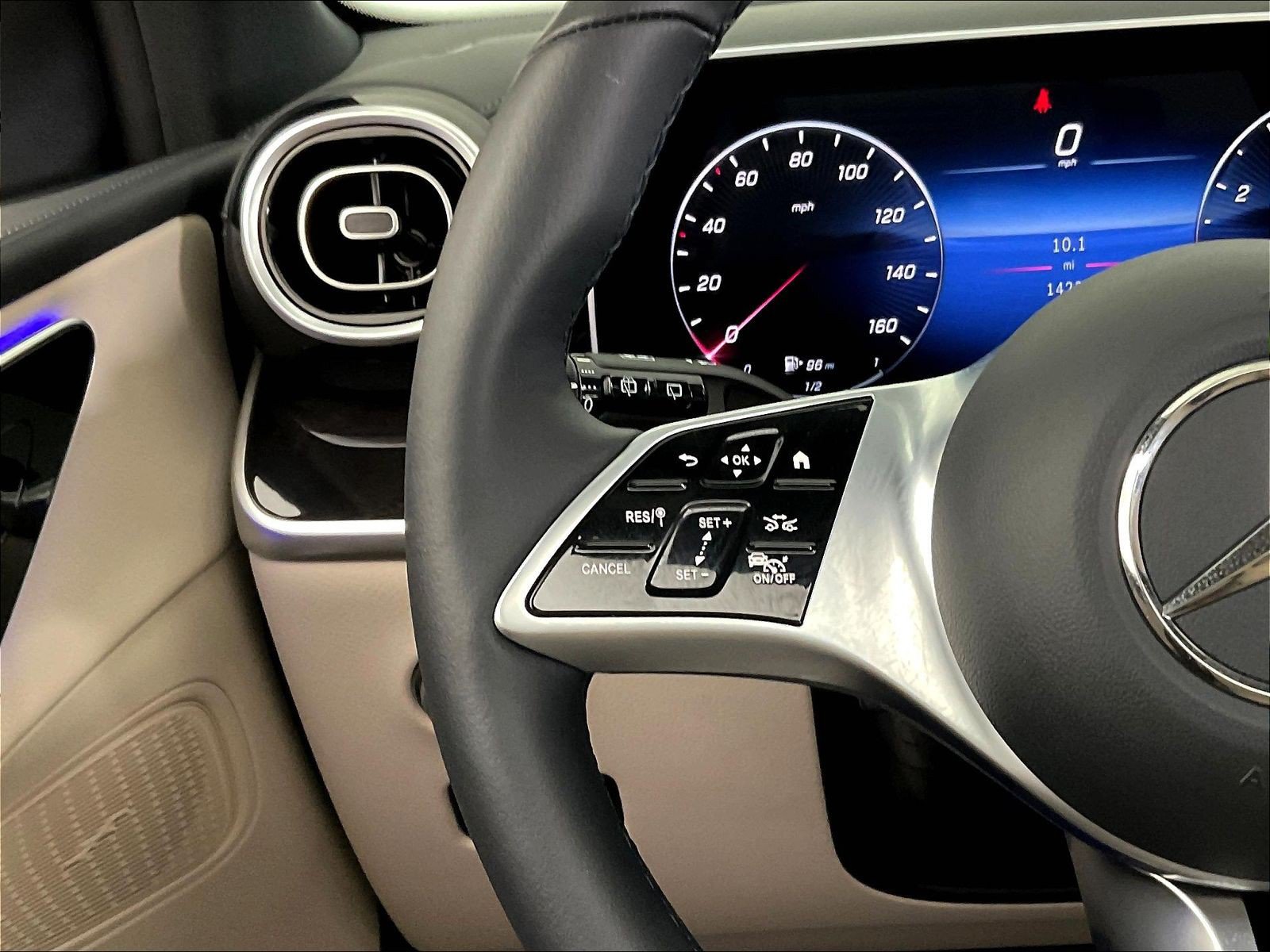 Certified 2023 Mercedes-Benz GLC 300 4MATIC image 11