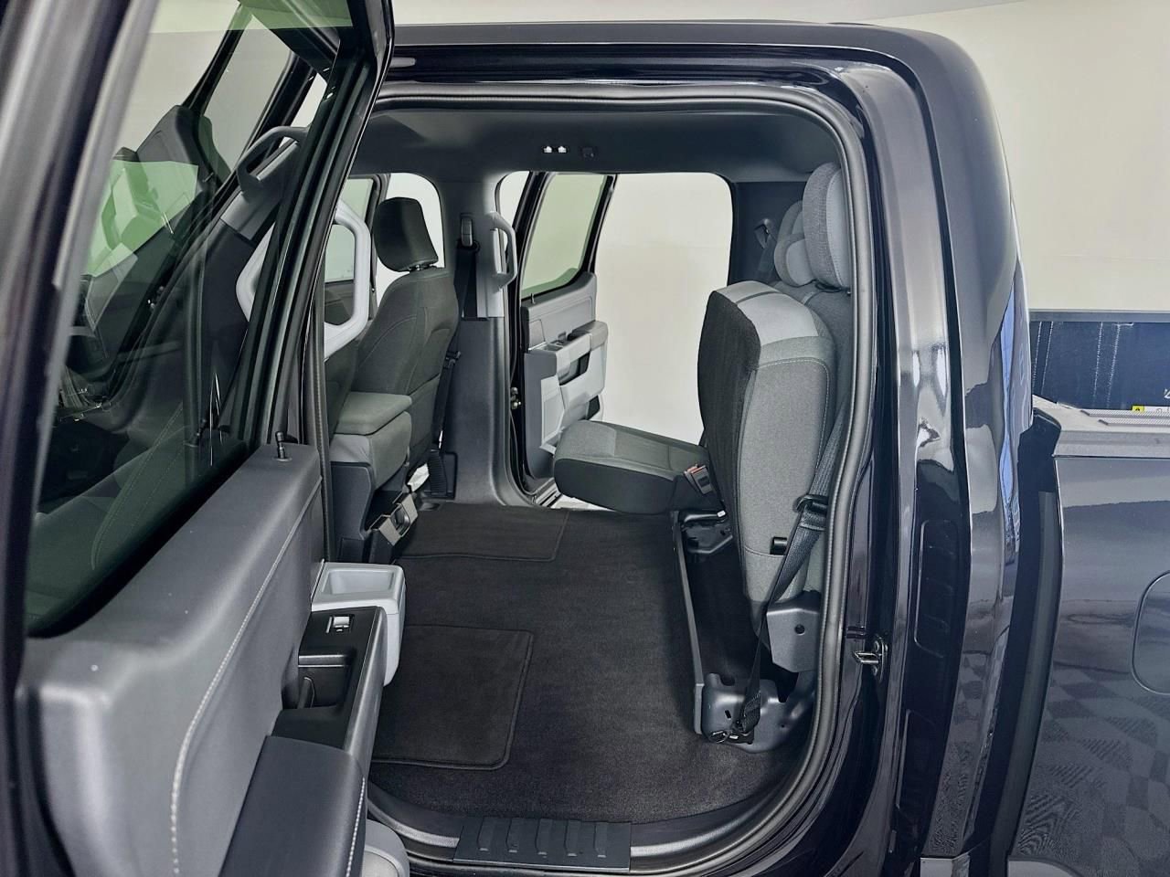 Used 2025 Ford F150 XLT w/ Equipment Group 301A Standard image 32