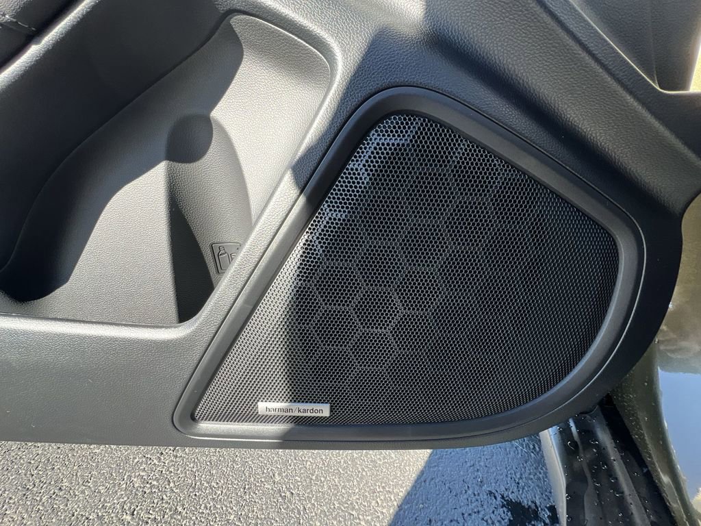 New 2025 Subaru Outback Touring XT image 25